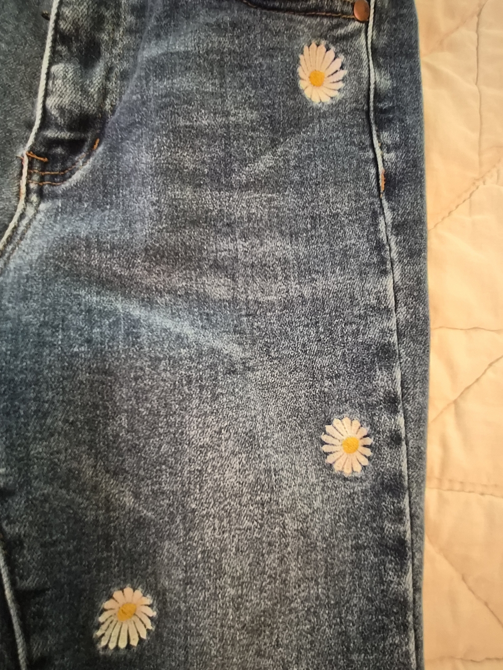 Judy Blue -Skinny Fit Jeans Daisy Embroidered  - Size 3/26 - Picture 6 of 8